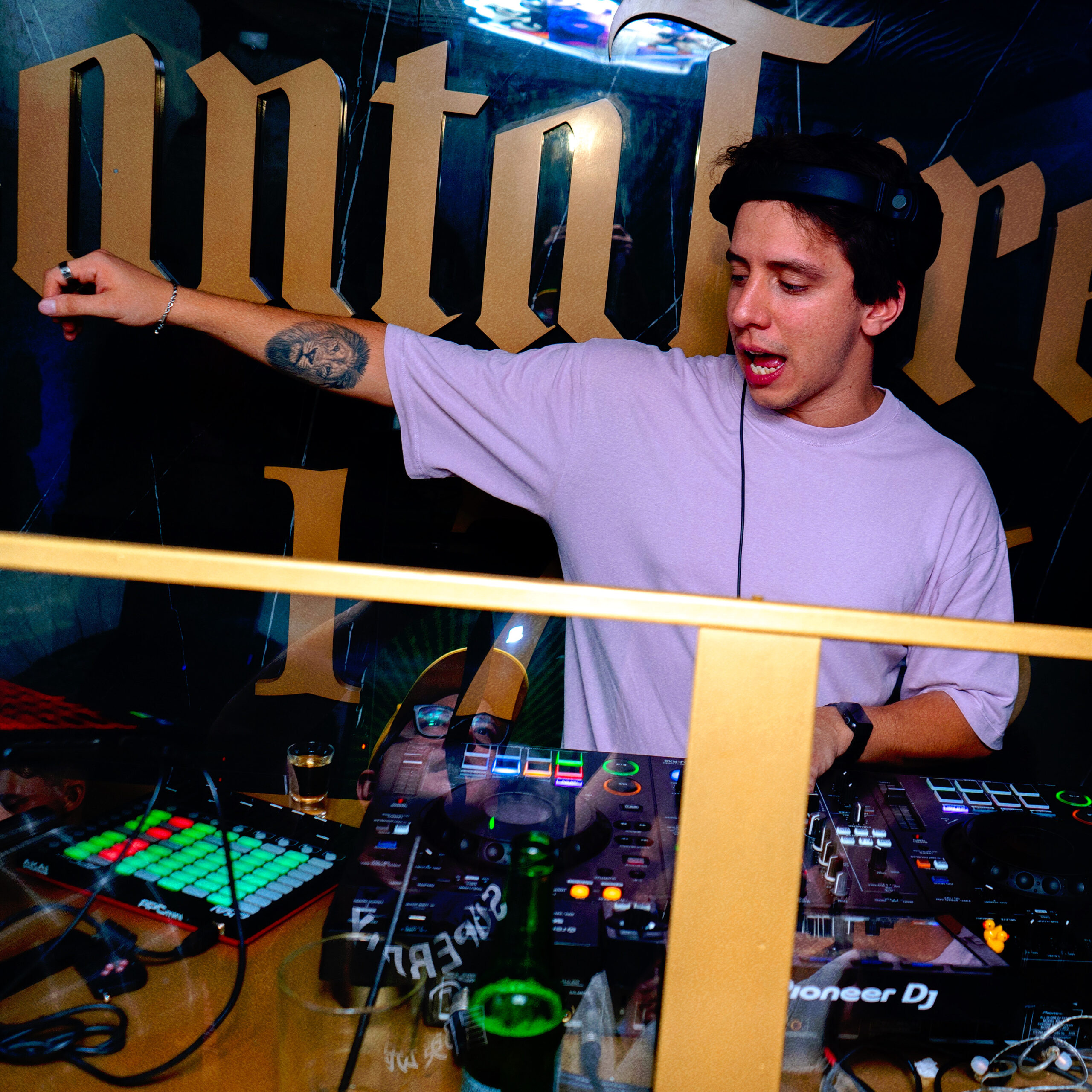 Música en vivo y los mejores DJ's
